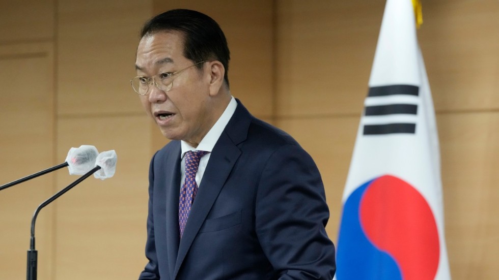 Återföreningsminister Kwon Young-se vid torsdagens pressträff.