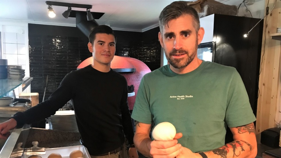Rocco och Daniel Di Grazia driver Enoteca Rådhusbacken tillsammans.