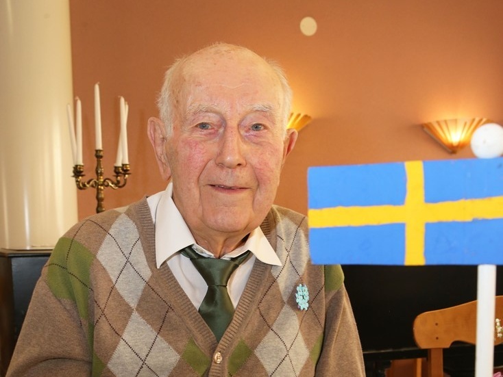 Evert Pettersson har fyllt 90 år. Foto: Roelof Stroetinga