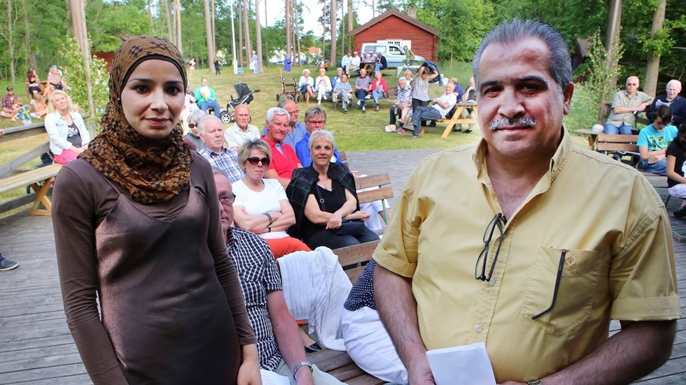 Arkaan Al-hasan till vänster och Frosan Abas. Foto: Roelof Stroetinga