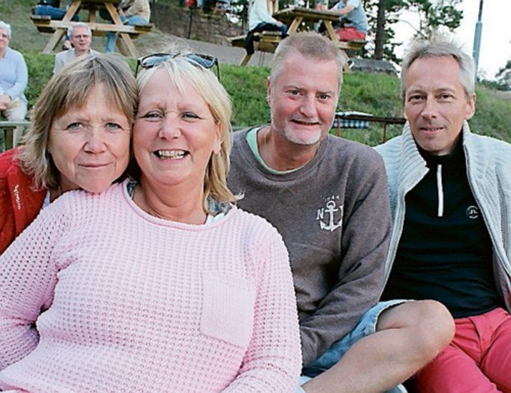 Lotta Blomberg, Susanne Danielsson, Anders Danielsson och Mats Blomberg trivdes på Valö.