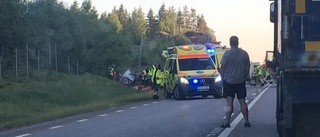 Person död efter lastbilskrock