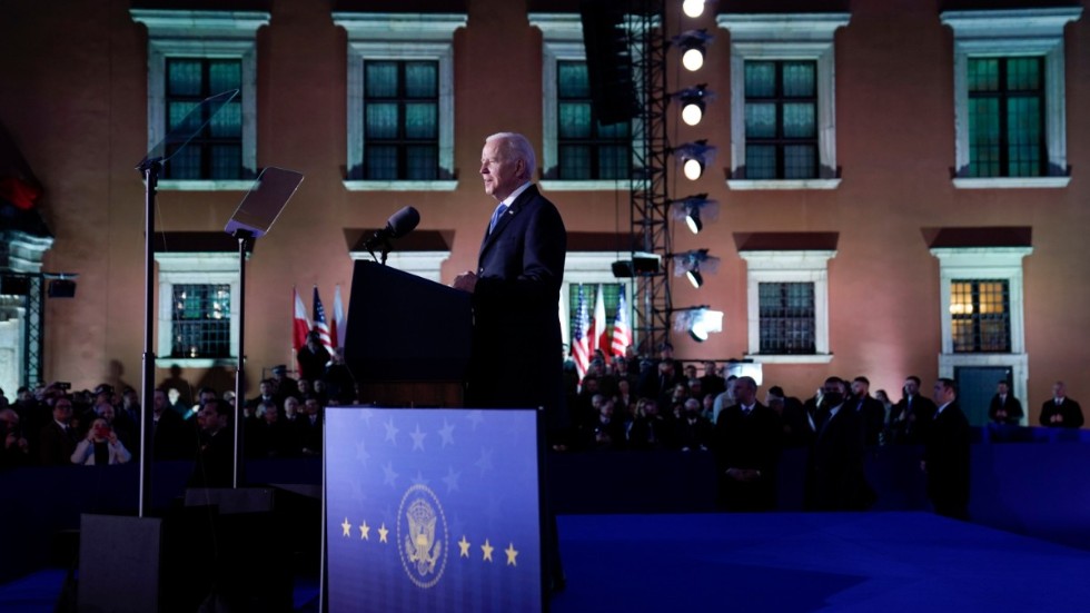 President Joe Biden talar i Polens huvudstad Warszawa.