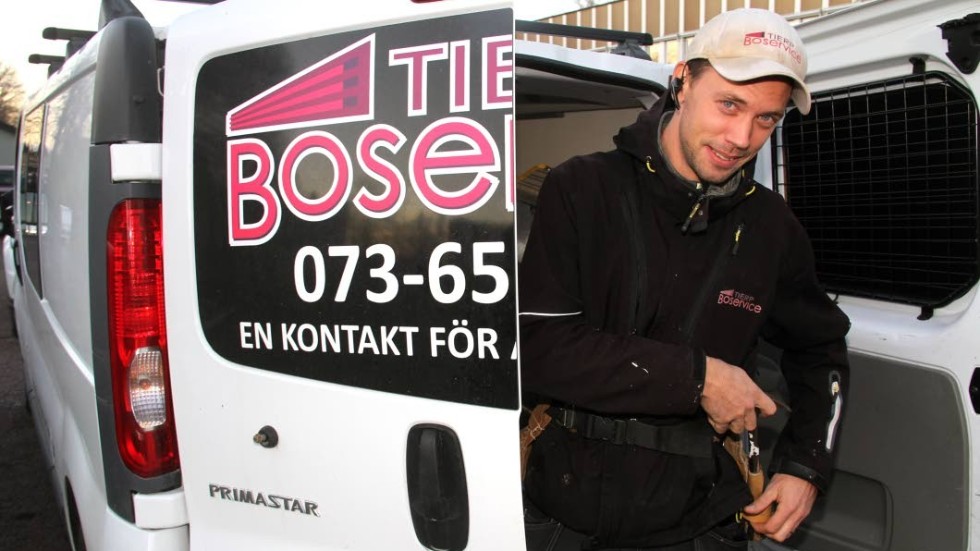 Rickard Engvall har sitt kontor i bilen. Han vill vara ute på fältet.