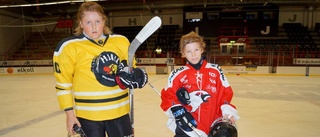 William och Adrian trivdes i hockeycupen