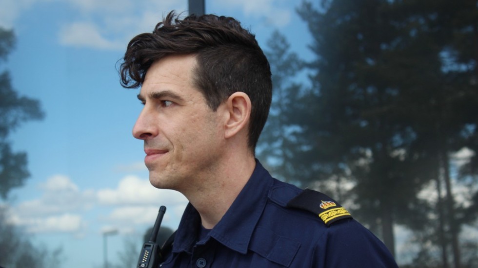 Viktor Haglind, gruppchef på områdespolisen, berättar att polisen kommer vara mer i Ankarsrum framöver. 