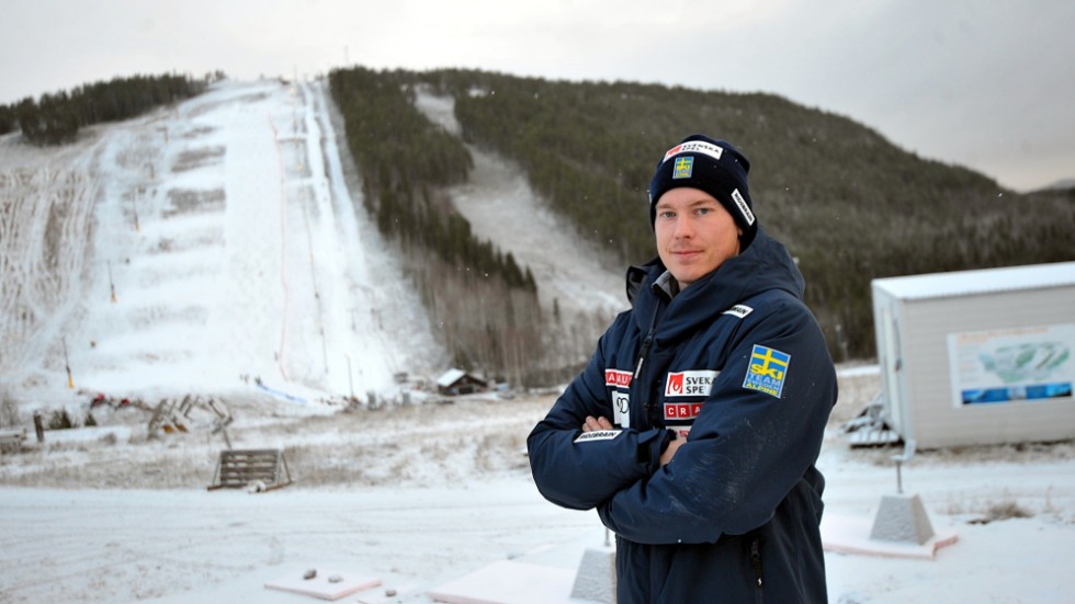 Kristoffer Jakobsen laddade hemma i Storklinten inför världscuppremiären. Under förra säsongen hade han sitt livs bästa tävlingar i världscupen - men också sina värsta.