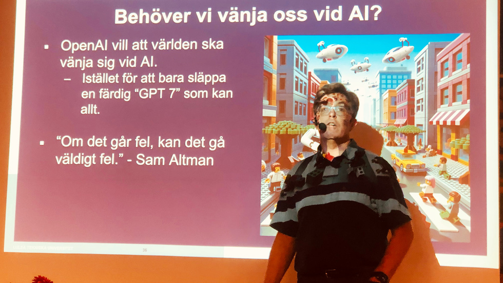 Peter Parnes talade om AI i en föreläsning för Senioruniversitetet.