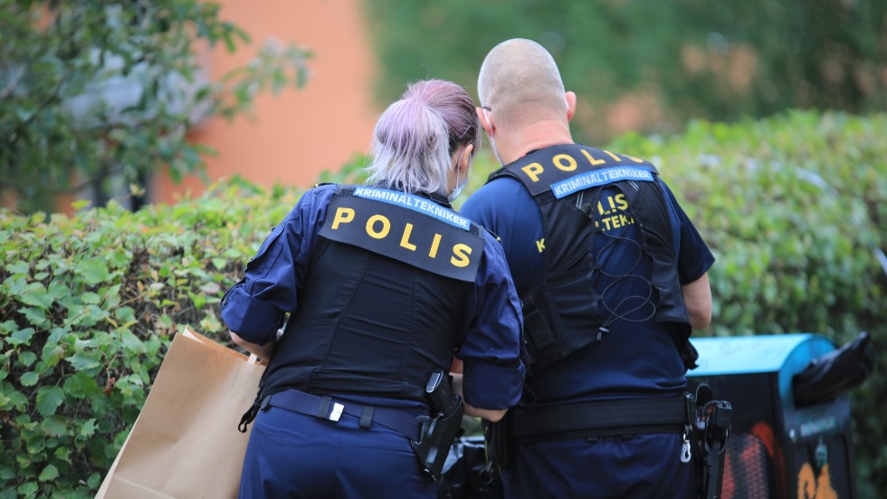 Polisen larmades på onsdagseftermiddagen till Höganäsparken med anledning av att en man blivit knivskuren. Polisen har gripit en man som misstänks för mordförsök.