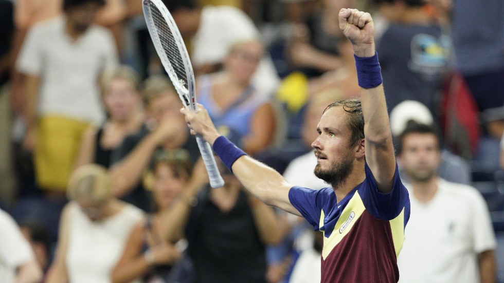 Daniil Medvedev från Ryssland besegrade Alex de Minaur från Australien och är därmed vidare till kvartsfinal i US Open.
