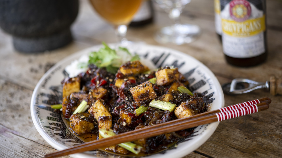 Insändarskribenterna hoppas att sörmlänningarna ska äta mer vegetariskt under 2024. Här tofu med ingefära och schalottenlök.