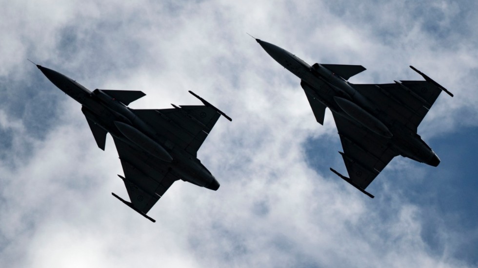 There may be several fighter aircraft landing at Skellefteå Airport this week, the Swedish Armed Forces write on their website.