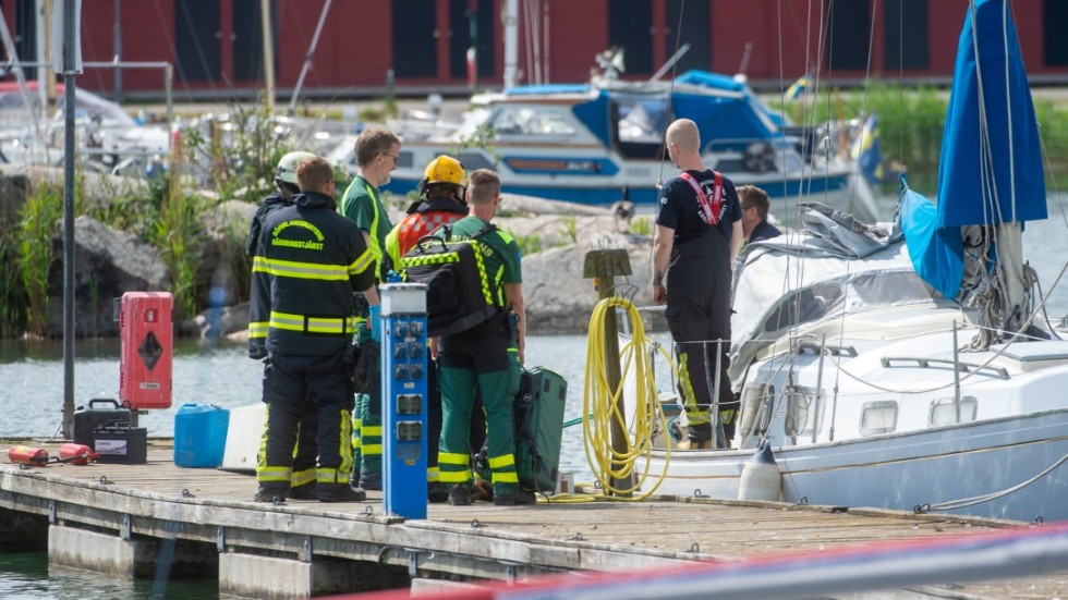 Räddningstjänst och ambulans var på plats i Oxelösunds gästhamn efter ett larm om brand ombord på en båt.