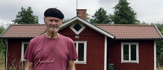 Kommunens sommarhus förfaller – Stefan Welander väntar på att få flytta in: "Det ser ut som ett ödetorp"