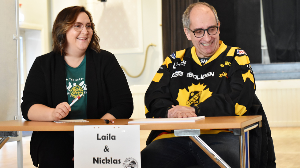 Laila Olofsson och Nicklas Sundberg kammade hem segern i På spåret. Trots olika klubbtröjor fungerade samarbetet bra.