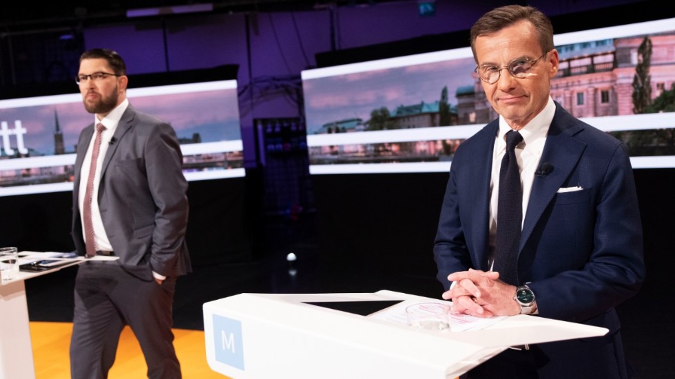 Många opinionsmätningar tycks visa att Jimmie Åkessons SD har gått förbi Ulf Kristerssons M. Men var försiktig med att dra för stora slutsatser av mätningarna, varnar en professor. Arkivbild.