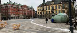 Därför är det "kattsand" på Fristadstorget och gågatan