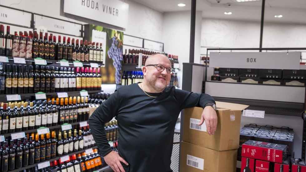 Butikschefen vid systembolaget på Skutviken, Krister Olofsson, är nöjd efter första månaden i den nya butiken. Framför allt har butiken på Storheden fått avlastning när Luleåborna ändrat sitt köpmönster. 