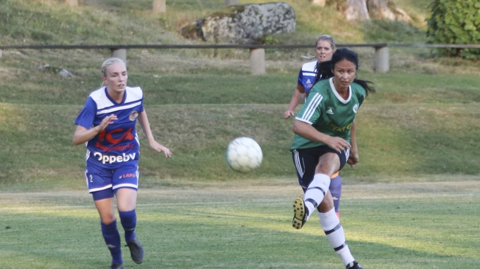 Julitas Moa Wahlgren blev tvåmålsskytt i Julitas seriepremiär. 