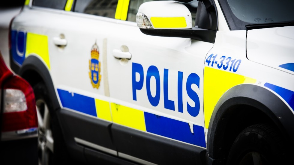 Det var på lördagskvällen som den målsägande kvinnan anmälde en man i 25-årsåldern för olaga hot.