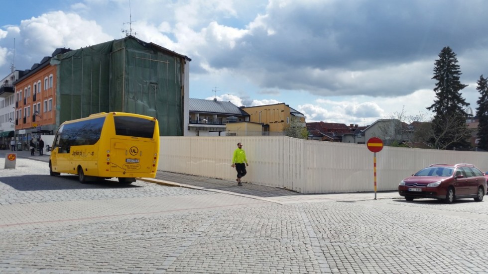 Kommunhuset borde ligga på Stattomten, skriver Ann-Katrin Strömbäck.