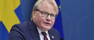 Hultqvist tystlåten om spionaffär