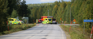 Två bilar kolliderade i korsning