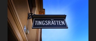 Misstanken: Tog strypgrepp, rev och slet i kvinnan i baren