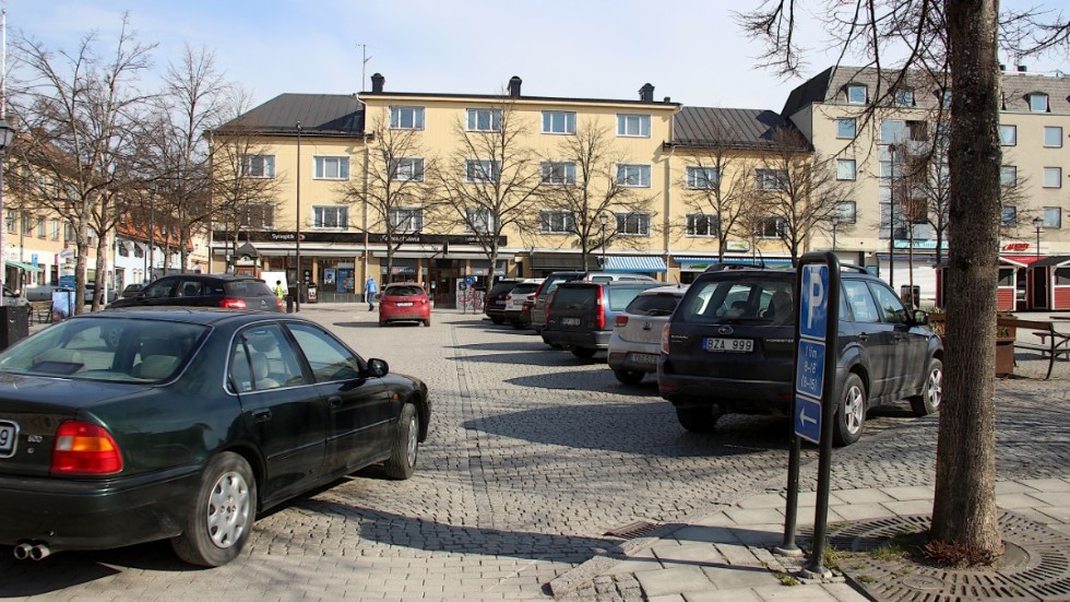 En mobilspelapp där Enköpingsbor kan jaga frukter ska hjälpa Enköpings kommun att kartlägga vilket skick vägar och gator är i.