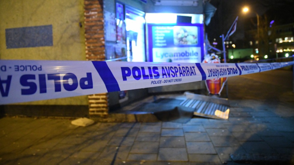 Sedan Polismyndigheten började föra statistik 2016 har fler än tusen skottlossningar, över 300 per år, inträffat i Sverige. 