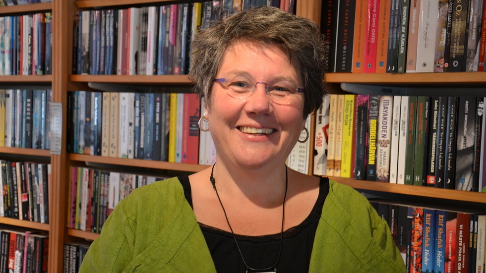 Diana Lavesson driver Bokhandeln Laholm. Pressbild.