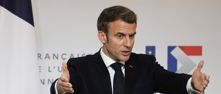 Macron: "Behöver dialog med Ryssland"