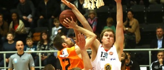 Basketligan bantas med två lag