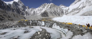 Everests högsta glaciär smälter i rekordfart