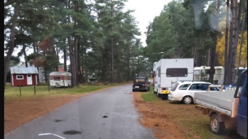 Ett exempel på hur det ser ut längs väg 702 vid Skär på Fårö. Bilden är tagen av Trafikverket i november 2021.