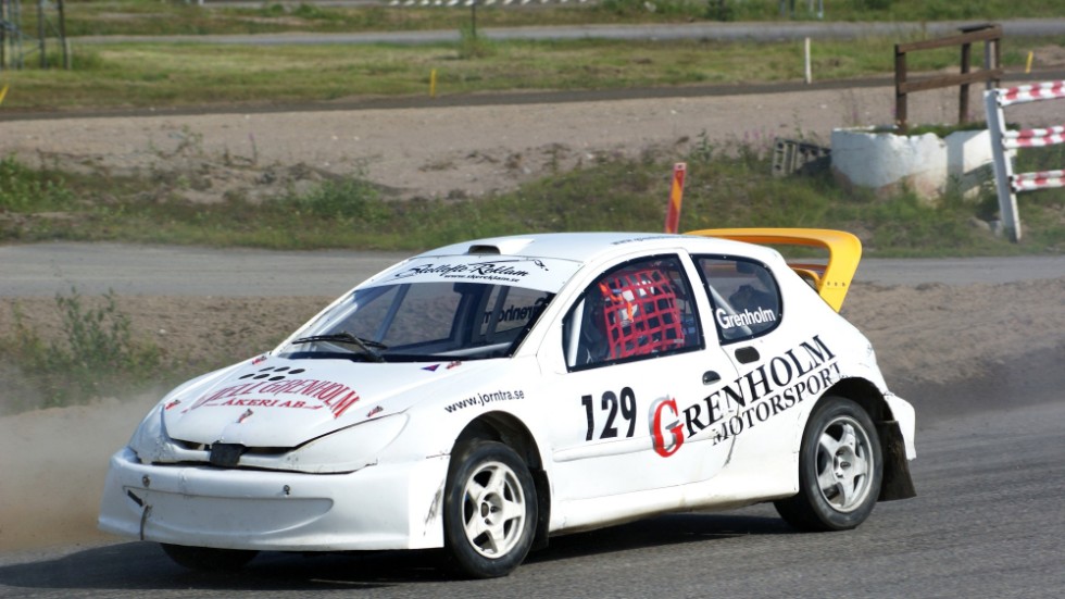 Bevakade placeringen. Trots en del motorbekymmer lyckades Jon-Erik Grenholm behålla sin tredjeplacering i totalen av Norrlandsveckan. Foto: Kent Vikström.