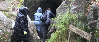 Torekulla kyrka - sägenomspunnen grotta