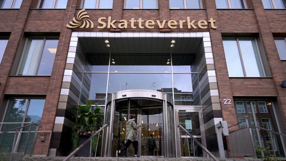 En 23-årig man har dömts för tre fall av skattebrott. 


