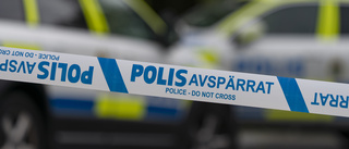 Familj rånad och hotad i sitt hem