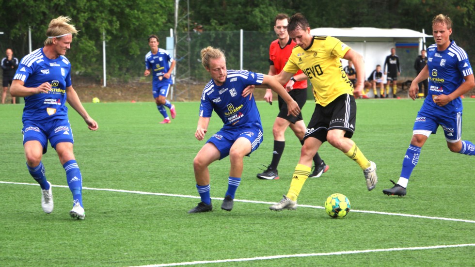 Robert Lidhammar och hans Notviken åkte på en förlust i omstarten av division 2. Skrällaget Storfors AIK tog därmed sin fjärde raka seger.