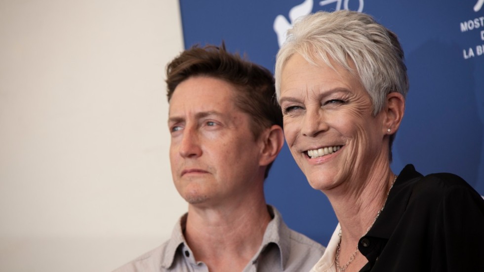 Regissören David Gordon Green tillsammans med skräckfilmsveteranen Jamie Lee Curtis i Venedig.