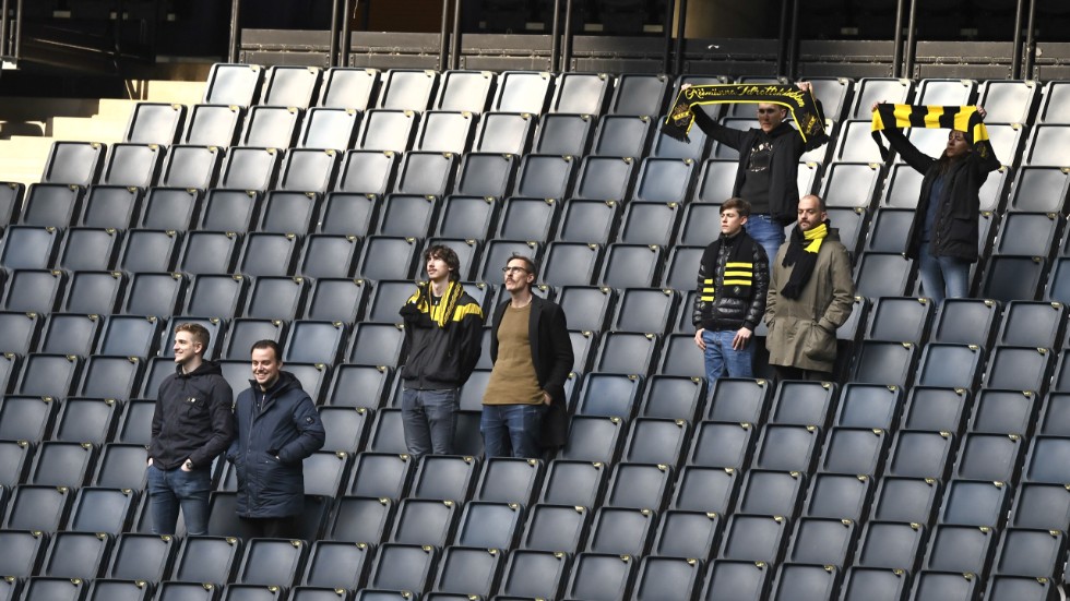 Åtta åskådare fanns på plats när AIK besegrade Elfsborg med 1–0.