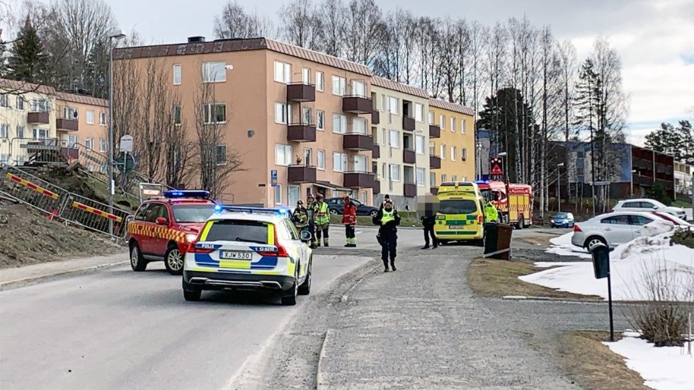 Två personbilar krockade på Morögatan.