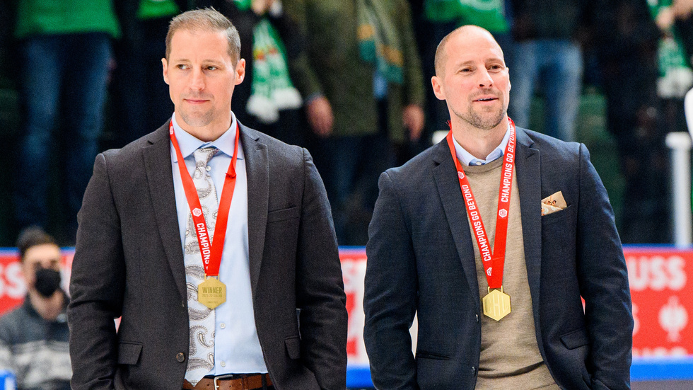 Cam och Chris Abbott får sparken av Rögle BK, uppger Helsingborgs Dagblad.