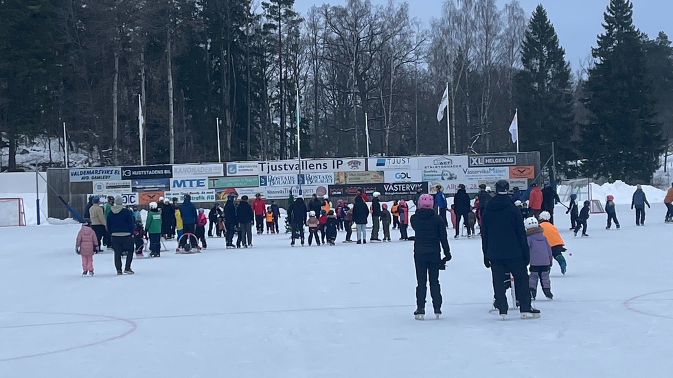 Julgransplundring på Tjustvallen.