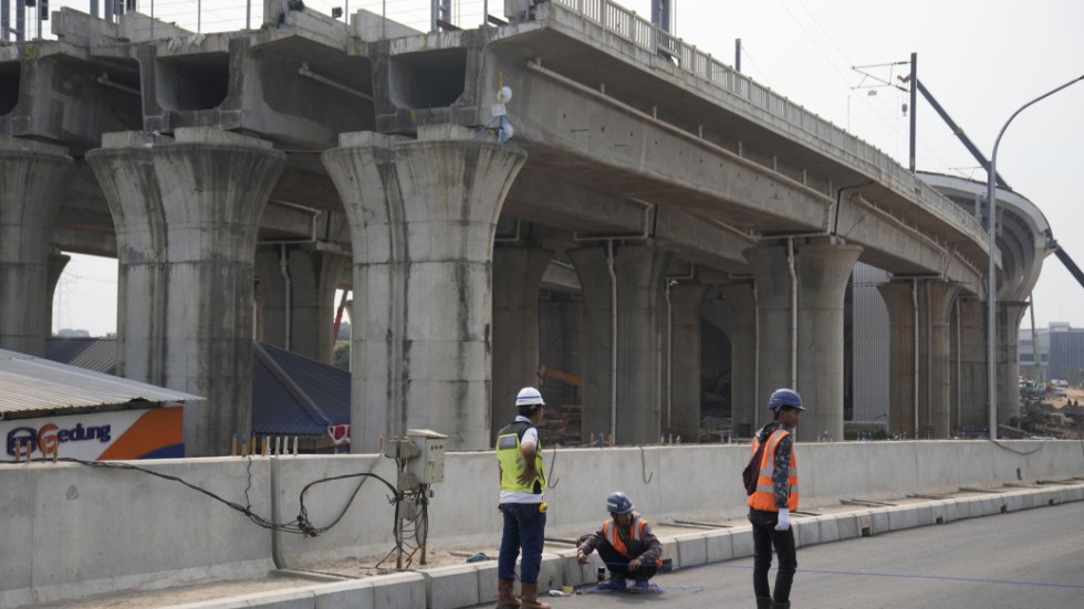 Bana för höghastighetståg byggs i Jakarta som en del av Kinas investering i den nya sidenvägen.