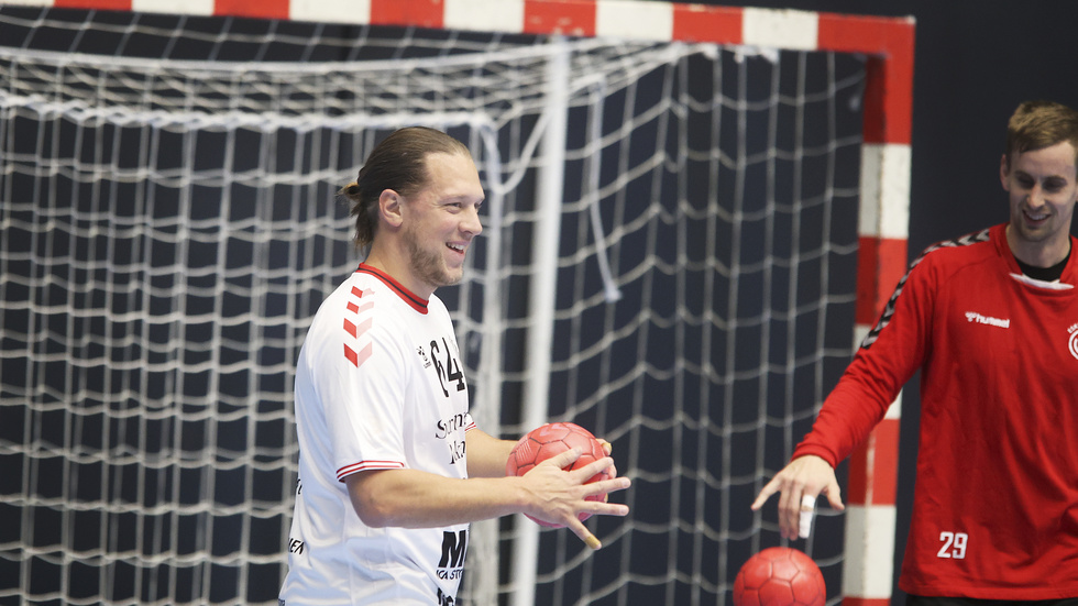 Enligt tidningens uppgifter har Guif varit i kontakt med Mattias Zachrisson.