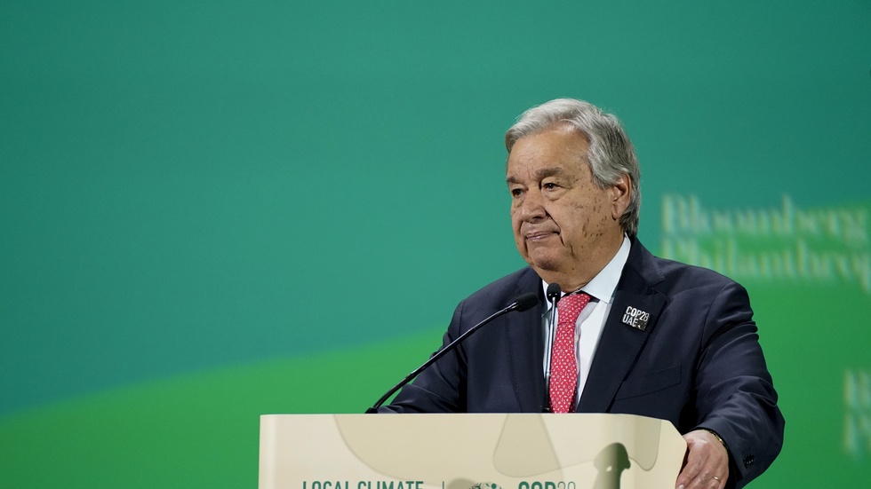 FN:s generalsekreterare António Guterres ber säkerhetsrådet diskutera en vapenvila i Gaza för att undvika en humanitär kollaps i Gaza.