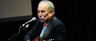 Paul Simon still going strong