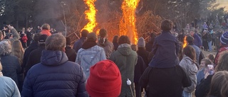 Sista april avrundades med majbrasor över hela länet